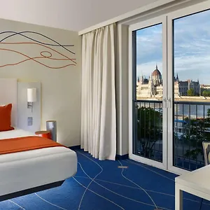 **** Otel Park Plaza Macaristan
